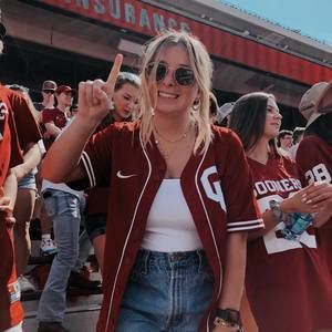 Meet your Posher, Hannah